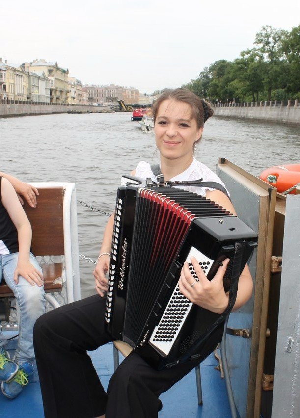 Праздничная программа